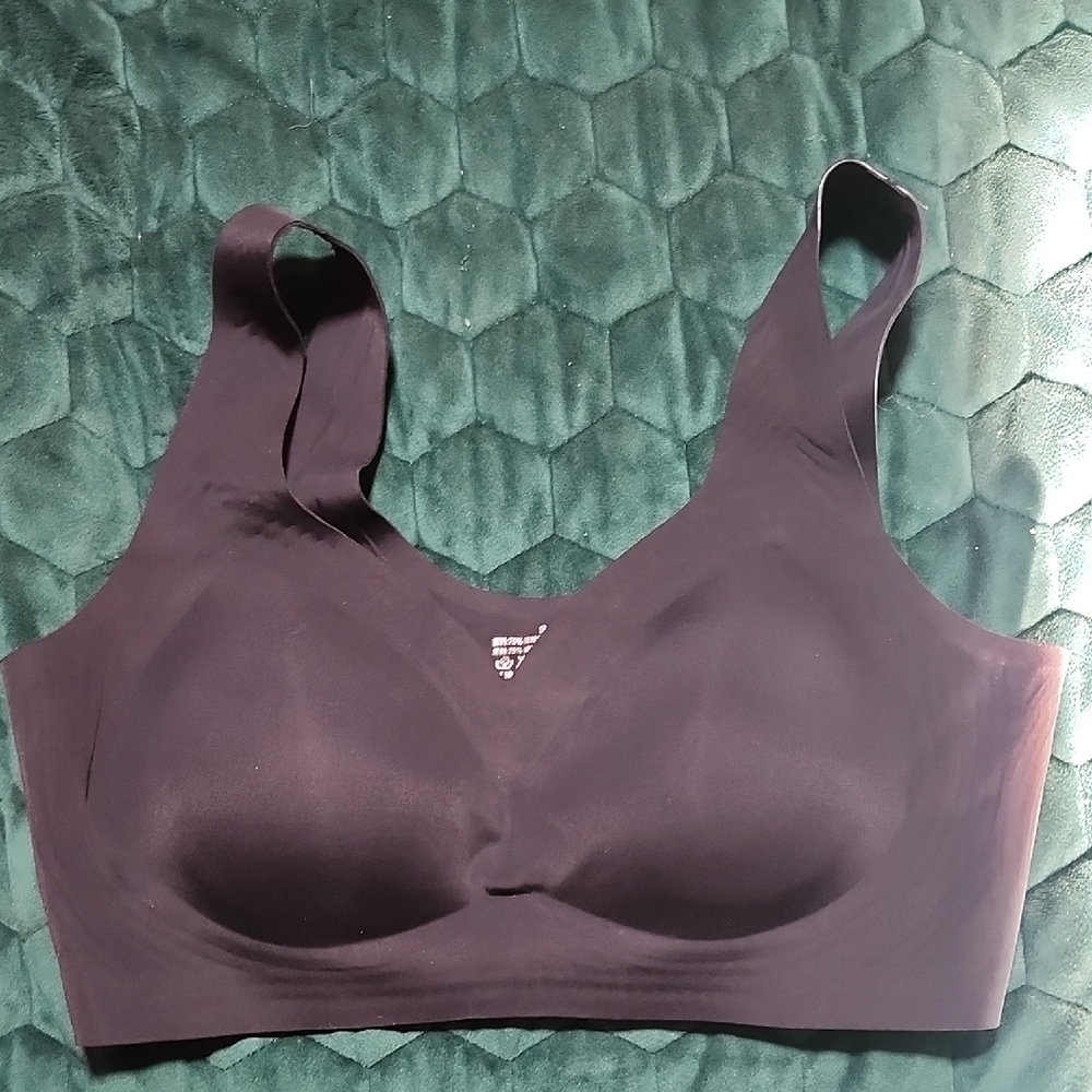 Seamless Black Women's Bra